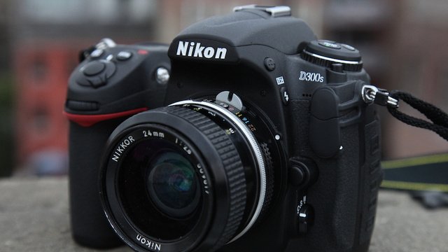 Nikon D300s