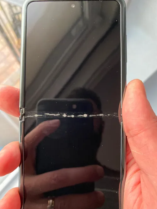 Samsung Galaxy Z Flip Ekranı Kırılır Mı?